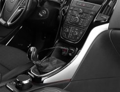 Bluetooth FM transmitter do auta s USB nabíjačkou