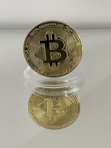 Bitcoin mince zlatá