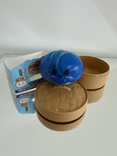 Antistresová malá knedľa dúhová - mystery box