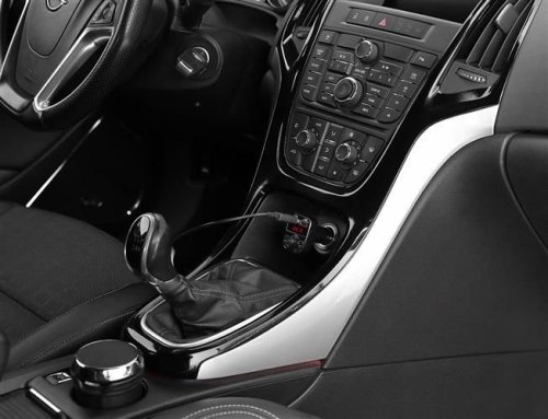 Bluetooth FM transmitter do auta s USB nabíječkou