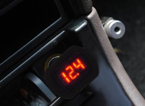 Voltmetr do auto zapalovače 12V/24V